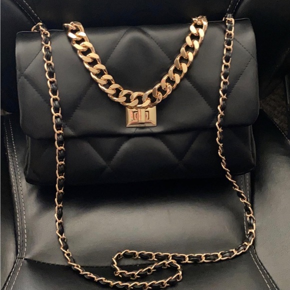 Greek calf quilted leather bag with gold chains - Picture 1 of 11